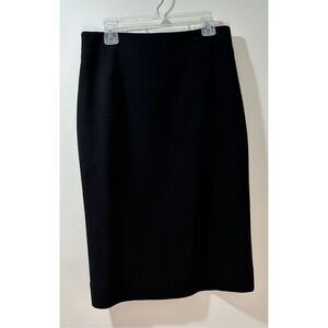 Dana Buchman women’s black pencil skirt with zipper in back size 4. #22-0583